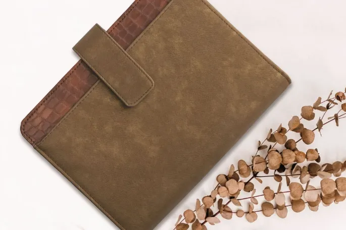 سررسید کلاسوری چرم قهوه ای سررسید کلاسوری چرم قهوه ای